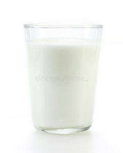 玻璃杯里的鲜奶