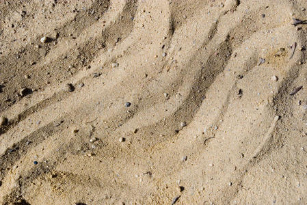 沙土上的犁沟