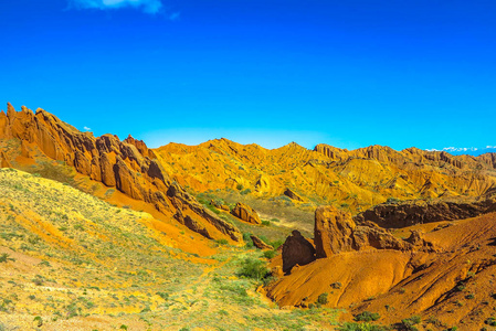 托索童话，斯卡斯卡峡谷，红橙色岩石形成景观日落