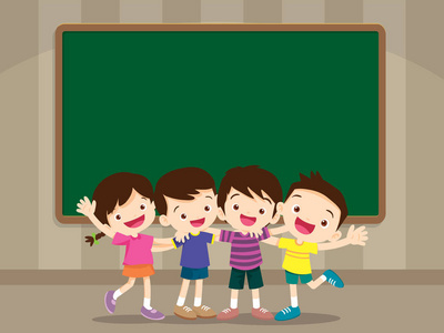 快乐的微笑着的小学生拥抱站在黑板前的朋友们