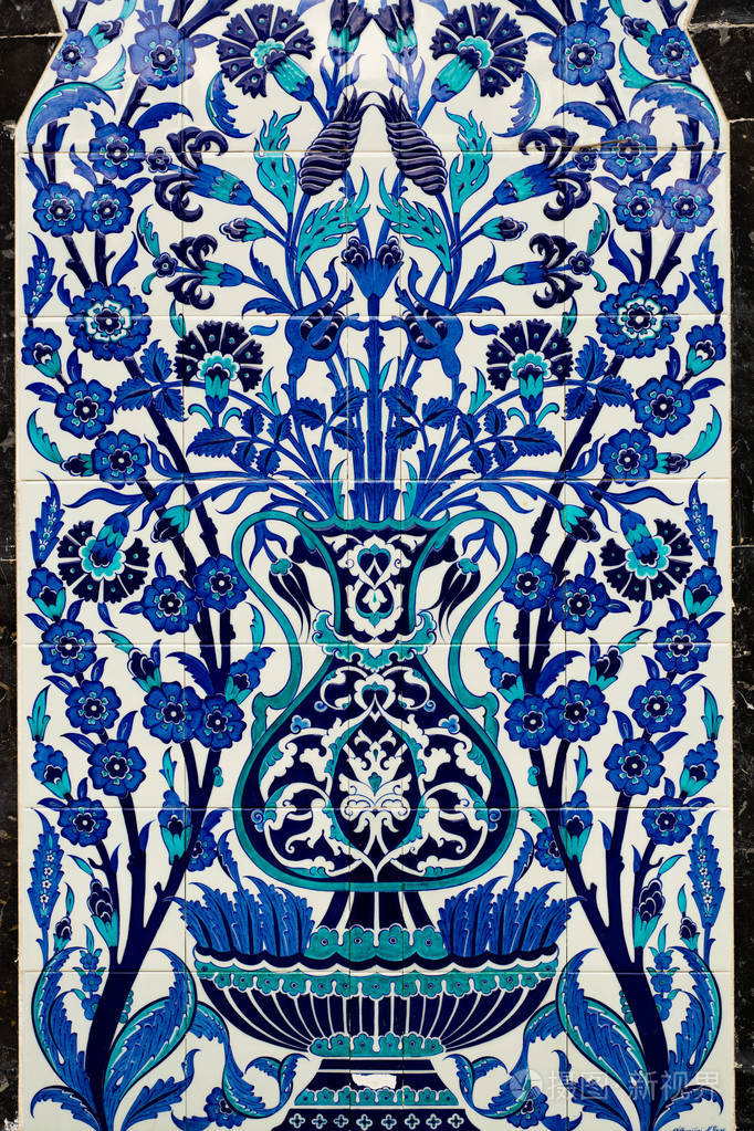 奥斯曼风格的瓷砖和陶瓷