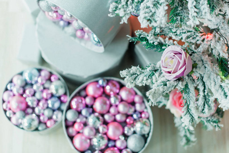 s decor. Christmas. Christmas tree decorated with a garland. Col