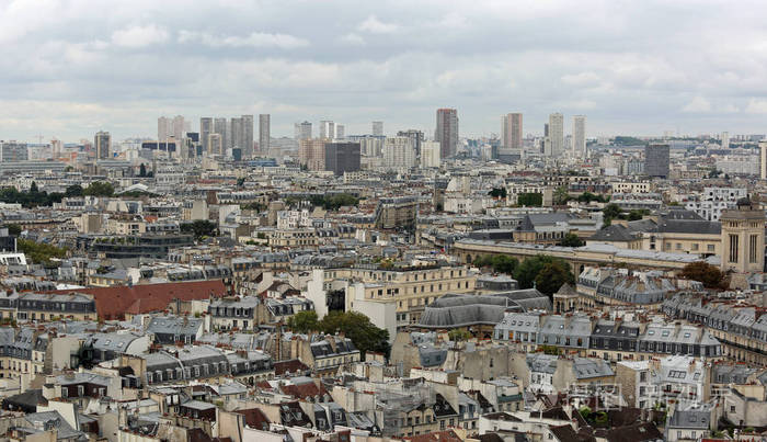 巴黎全景从埃菲尔铁塔与高摩天大楼的地区称为洛杉矶防御