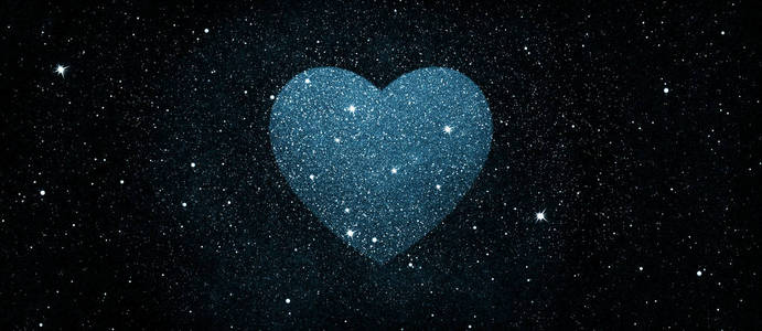 蓝色夜空背景下心脏形状的星星