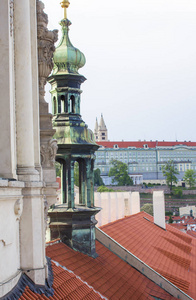 布拉格圣尼古拉斯大教堂塔。 布拉格老城的建筑