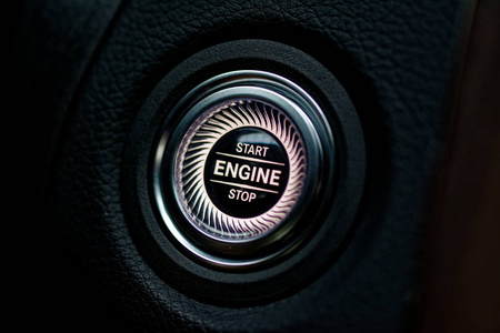 汽车中的发动机启动停止按钮