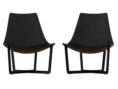两张白色背景的黑色扶手椅三维渲染