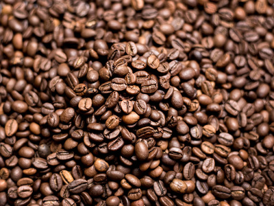 咖啡背景。烤咖啡豆, 顶视图, 代表早餐, 能量, 新鲜度或伟大的香气