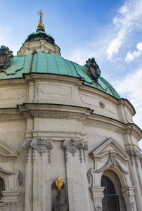 布拉格圣尼古拉斯大教堂塔。 布拉格老城的建筑