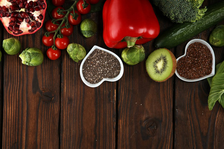 健康食品清洁饮食选择。 水果蔬菜种子超级食品谷物叶蔬菜。 素食或素食