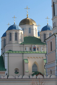 梅日里希乌克兰圣三一修道院景观
