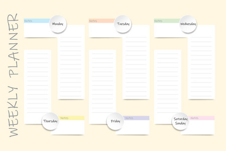 每周规划师与空白标签的日常任务和空白白色标签的每一天，为您的文本设计不同的颜色。