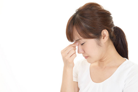 眼部疲劳有眼睛疲劳的女人照片