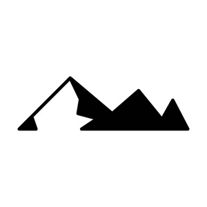 山和小山的黑色剪影和与三个高峰