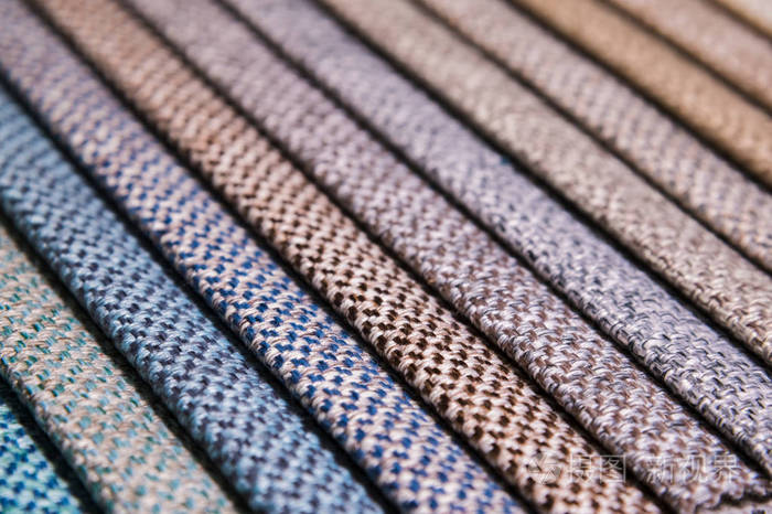 五颜六色,亮丽的面料样品, 包括家具和服装内饰.