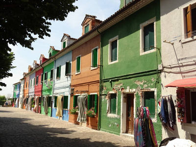 意大利博拉诺五颜六色的房屋立面