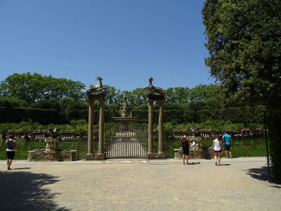 意大利城堡花园大门