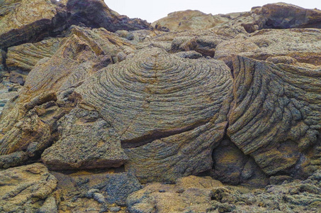 自然几何学。 自然模式。 自然抽象。 埃塔阿莱火山附近的干熔岩场。 巴德兰沙漠地区。 埃塞俄比亚远方凹陷远三角或达纳基尔凹陷