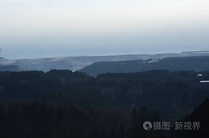 美丽的冬季山景