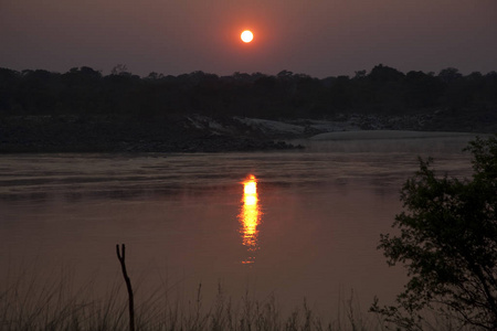 赞比亚赞比齐河日出在恩贡杰瀑布地区