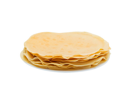 薄薄的板一叠薄薄的薄煎饼在一个盘子上隔离在白色上.照片