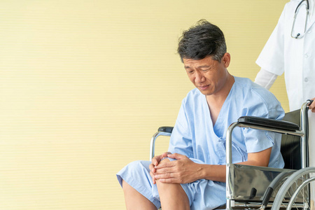 亚洲老年患者轮椅膝关节疼痛选择焦点