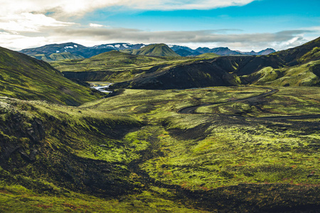 冰岛的超现实和多彩的风景