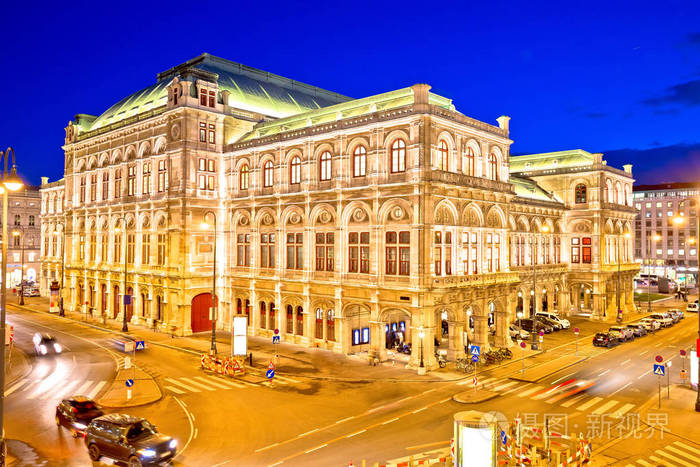 维也纳国家歌剧院广场和建筑夜景,奥地利首都照片-正版商用图片18x9tq