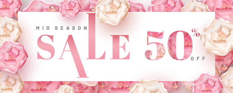 逼真的花和珍珠装饰粉红色背景，为中期销售标题或横幅设计与50的折扣优惠。