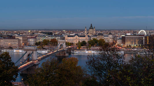 s Basilica, in the background