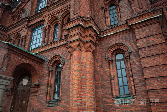 旧教堂的红砖墙