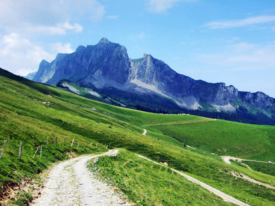 瑞士圣加伦州阿尔普斯州rtikon山脉的girenspitz和gauschla山