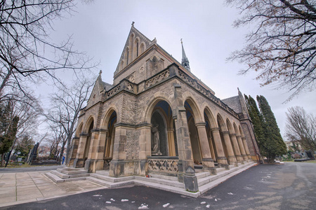 s cemetery in Prague 10.