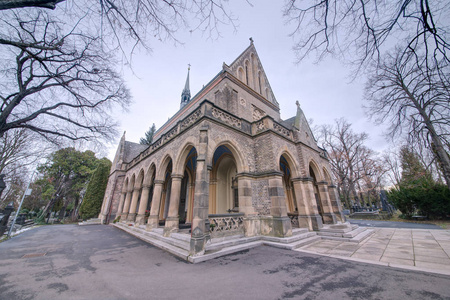 s cemetery in Prague 10.