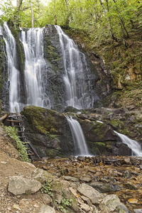 北马其顿新塞洛共和国贝拉西卡山科列希诺瀑布景观