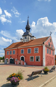 包斯卡市政厅是一座最近重建的17世纪市政厅大楼，位于包斯卡市场广场拉脱维亚中部