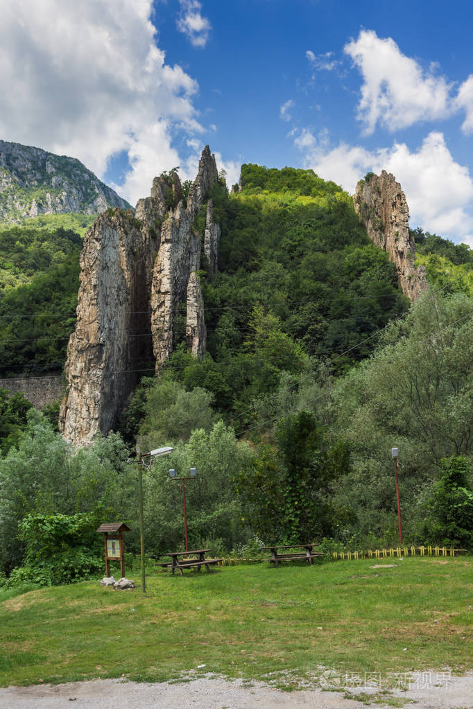 保加利亚巴尔干山脉伊斯卡河峡谷的ritite岩层