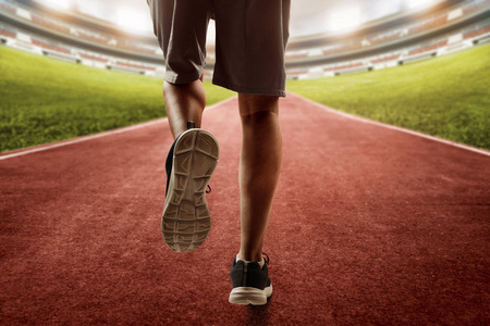 赛道跑步图片