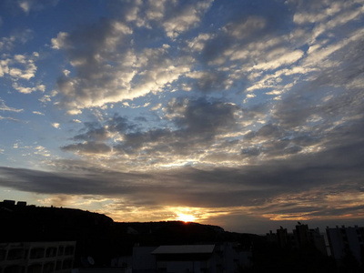 日出天壁背景特写