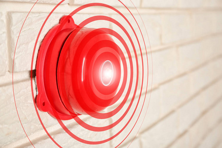 敲响了警钟图片