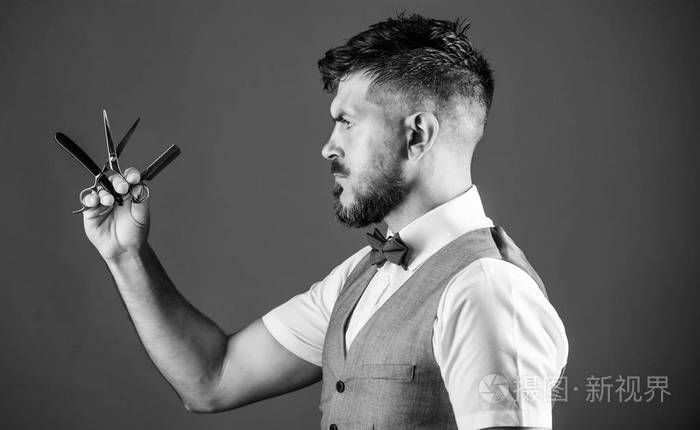 理发师复古艺术概念.理发师胡子的时髦与锋利的直剃刀.理发店美发沙龙