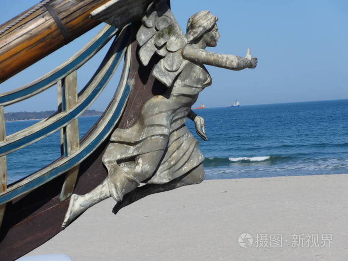 船头上的女天使雕像