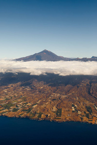 特内里夫火山登顶岛鸟瞰图图片