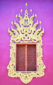 传统泰国风格的寺庙窗户