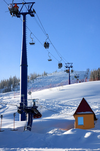 山滑雪升降机