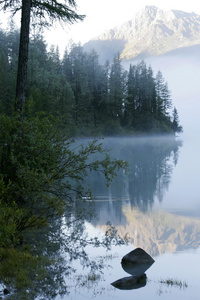 山下湖和雾