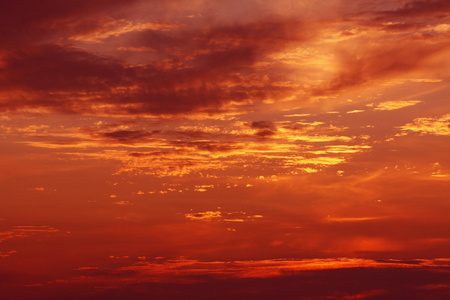 夕阳的颜色图片