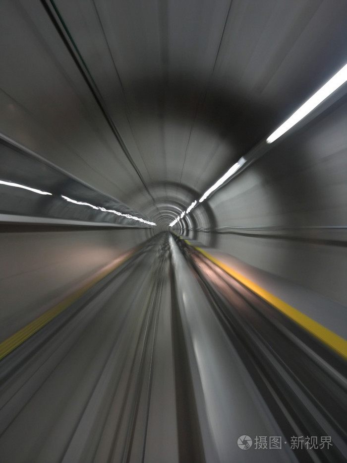 地铁隧道穿越
