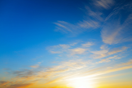 夕阳天空与云彩图片-夕阳天空与云彩素材-夕阳天空与云彩插画-摄图新