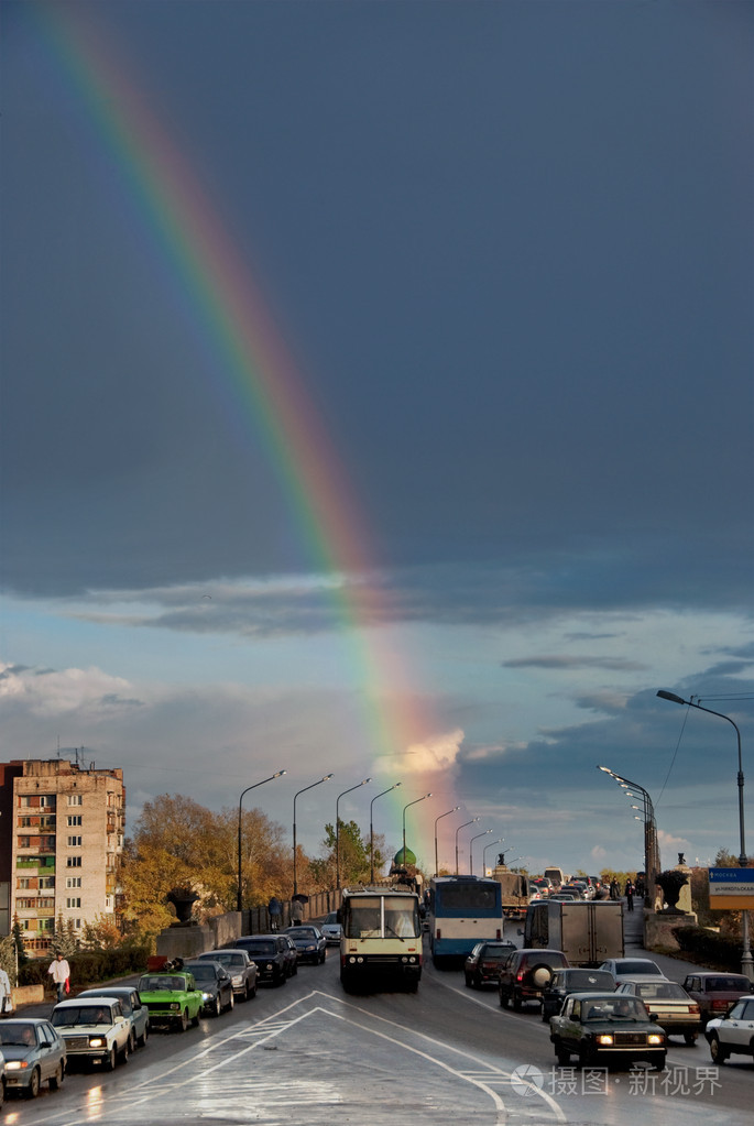 城市彩虹